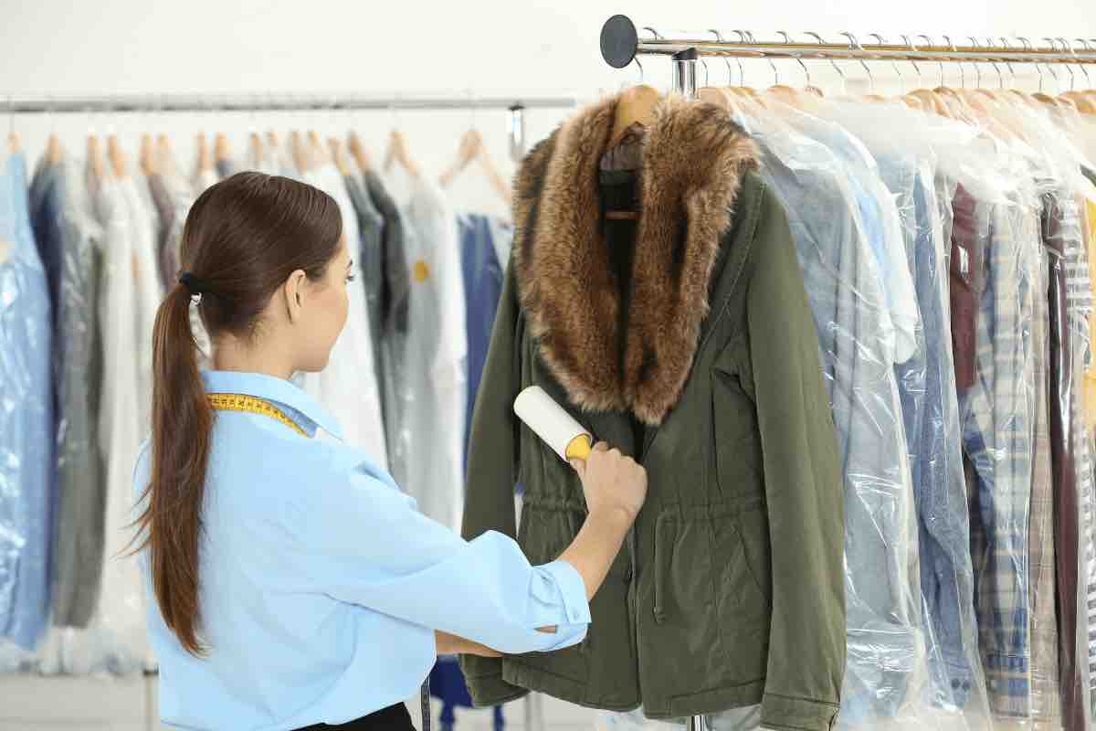 Diese Winterkleidung: Dieser Fehler ruiniert sie, aber eine schonende Methode ohne chemische Reinigung kann ihre Lebensdauer um 10 Jahre verlängern