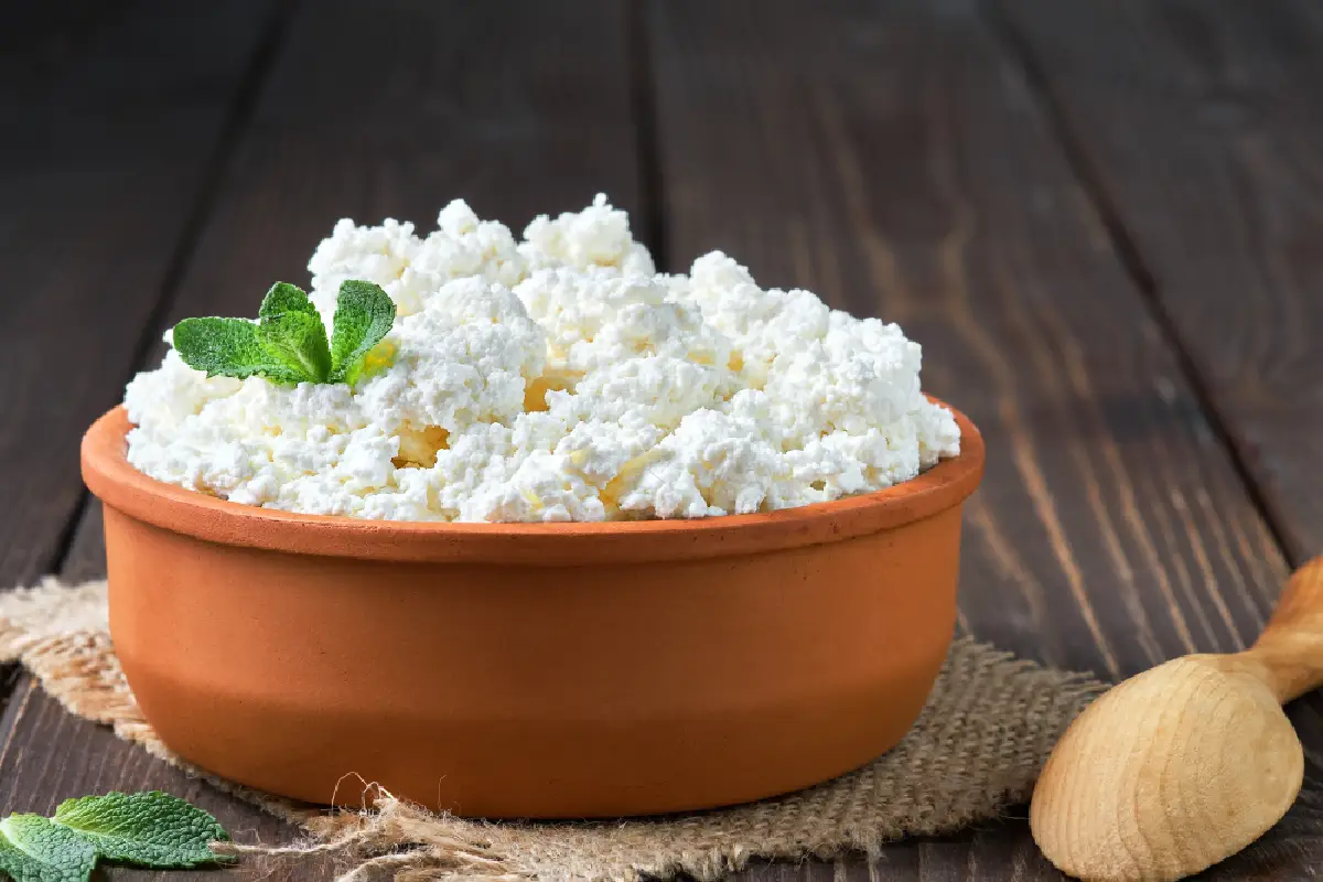 Nehmen Sie einen Würfel Quark und einige Zutaten. Im Handumdrehen haben Sie ein vollwertiges und leckeres Gericht zubereitet.